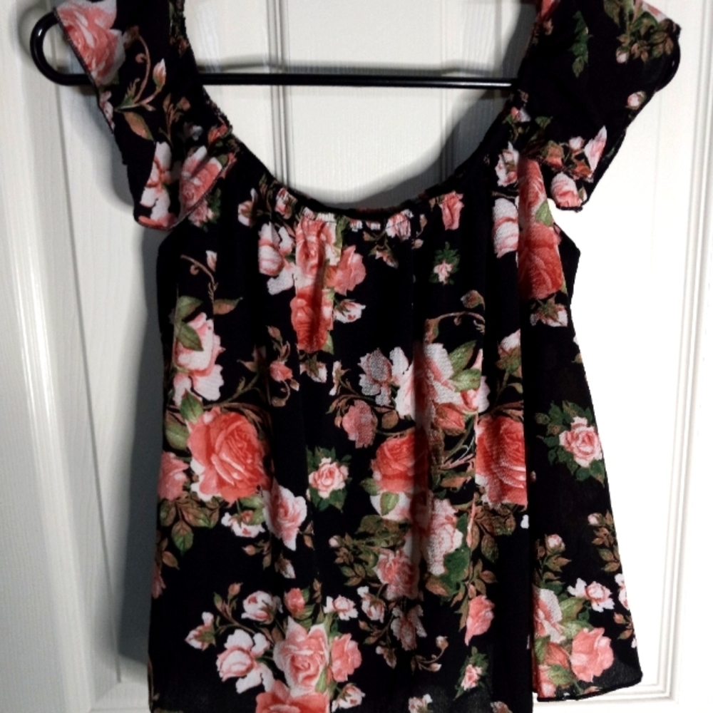 La Vie 89 Flowered Top